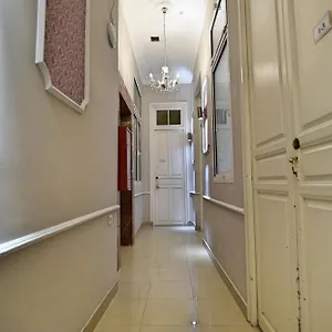 https://apartamentos-marques-de-la-merced.es-andalucia.com